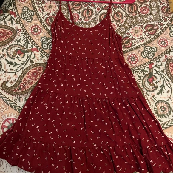 8 DRESSES - Picture 2 of 8